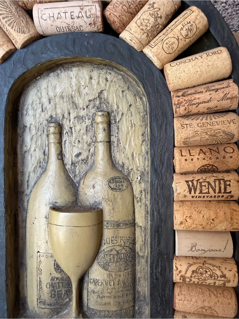 Evergreen decorative wine